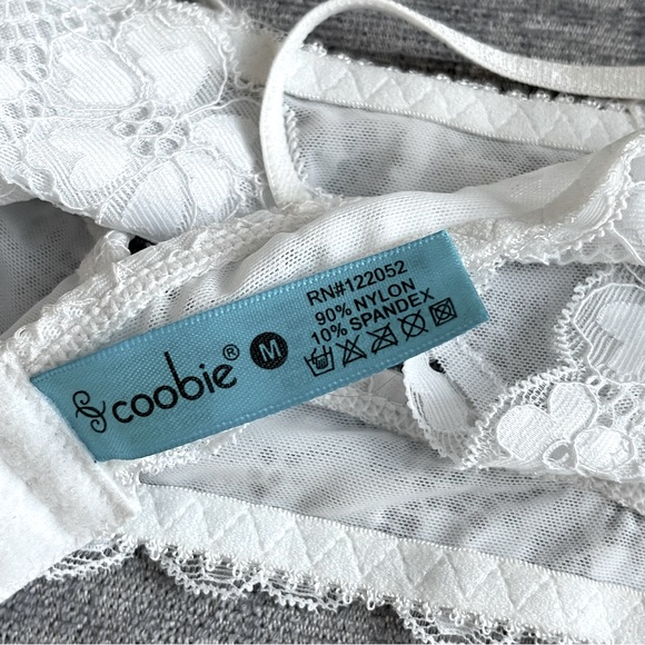 Coobie wireless white stretch lace bra w/back closure, size M, fits 34B - Picture 4 of 4